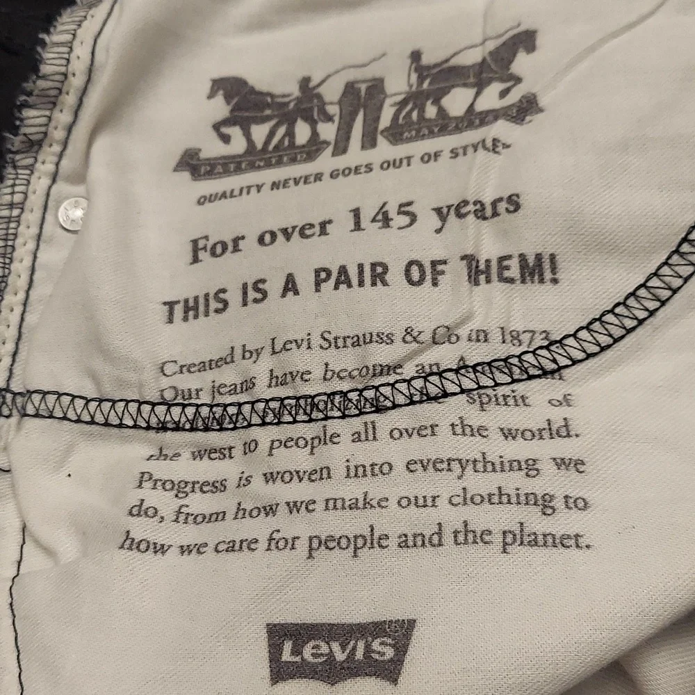 LEVI'S Men's Black Regular Tapered Fit Jeans